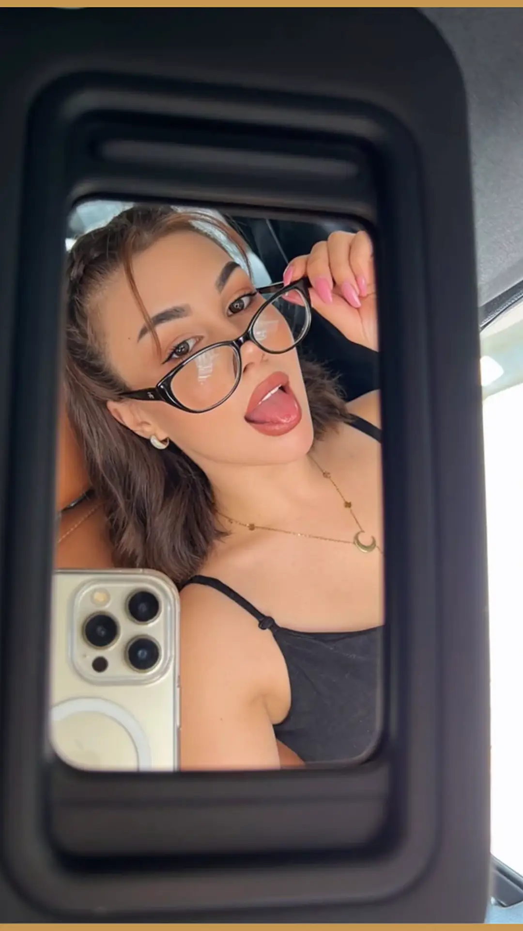 İstanbul escort makalesi için kütüphane görseli 22, 01 portre